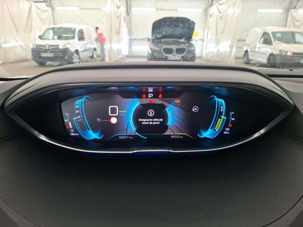 PEUGEOT 3008 Hybrid 225 e-EAT8 Active Pack 2023