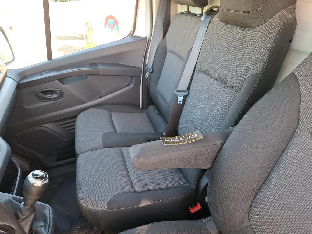 RENAULT TRAFIC FOURGON FGN L1H1 2800 KG BLUE DCI 130 CONFORT 2023