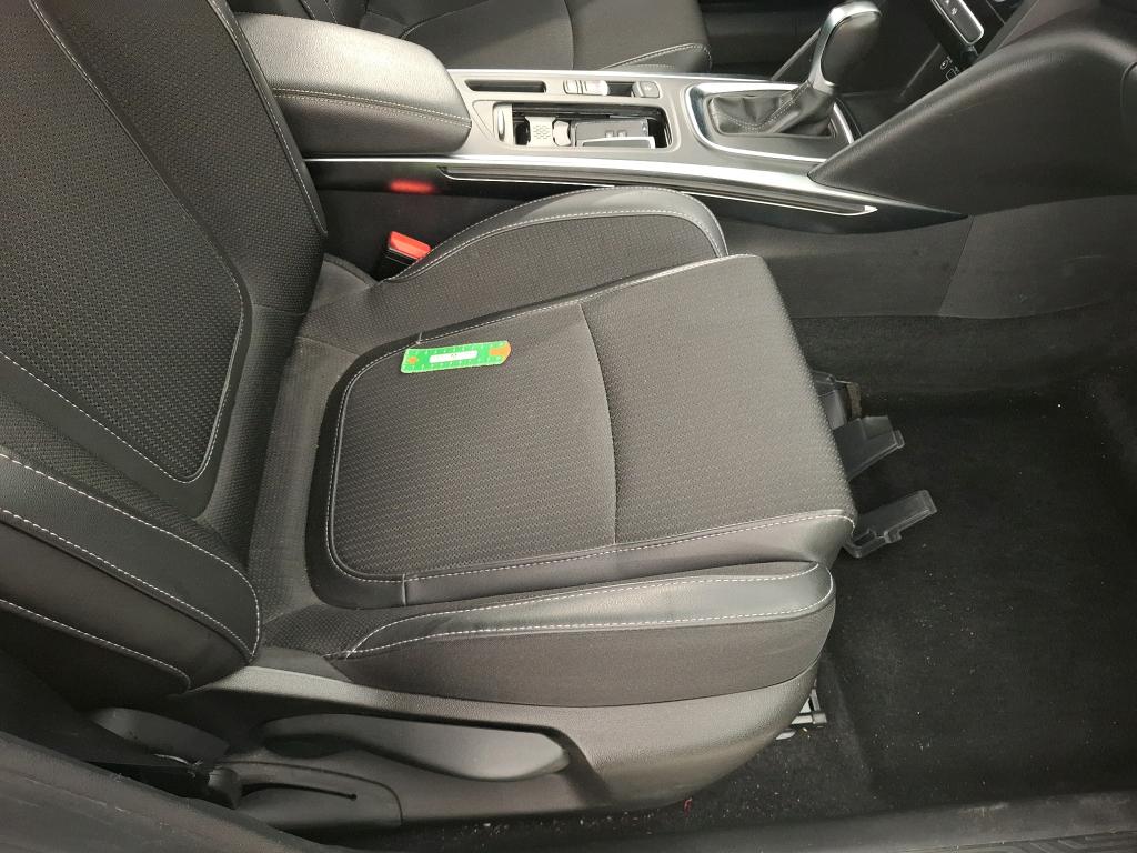 RENAULT MÉGANE MEGANE IV Estate TCe 140 EDC Techno 2023