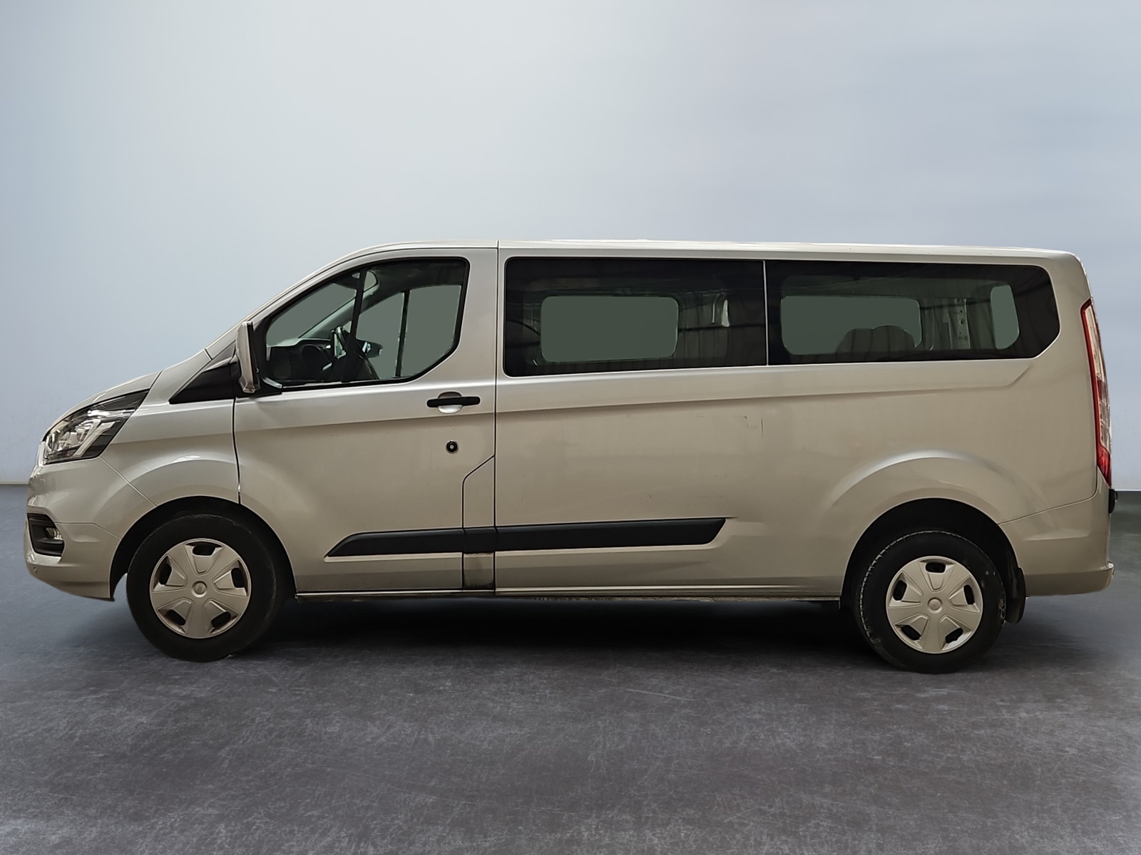 FORD TRANSIT Custom KOMBI 320 L2H1 2.0 EcoBlue 130 Trend Business 2023