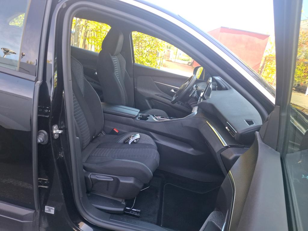 PEUGEOT 3008 Hybrid 225 e-EAT8 Active Pack 2023