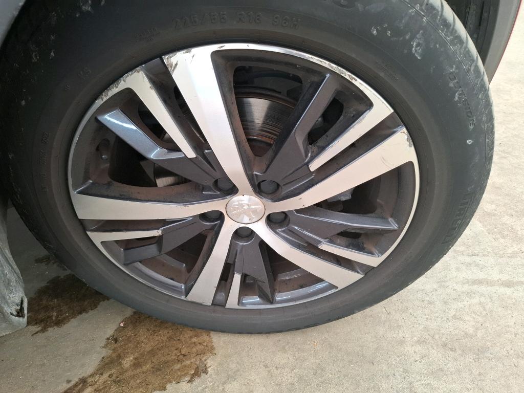 PEUGEOT 5008 BlueHDi 130ch S&S EAT8 Allure 2020