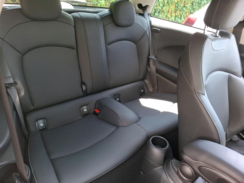 MINI HATCH 3 Portes Cooper 136 ch BVA7 Edition Camden 2023
