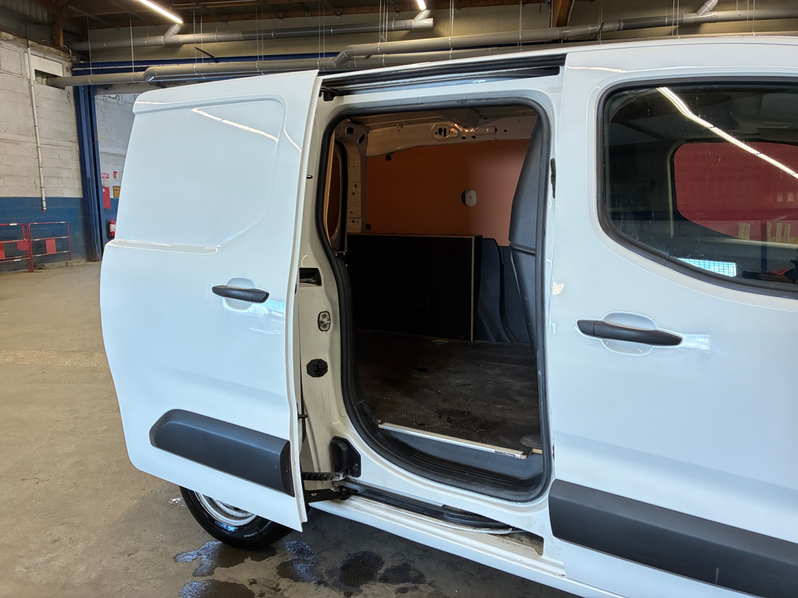 OPEL COMBO CARGO 1.5 100 CH S/S L1H1 BVM6 STANDARD PACK CLIM 2022