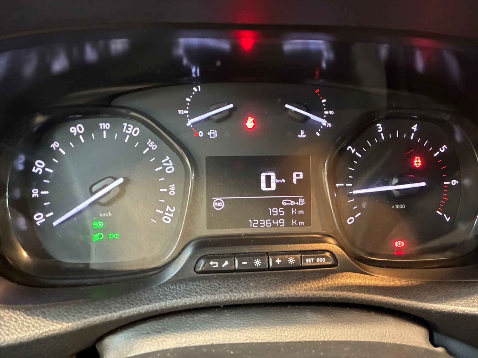 PEUGEOT EXPERT FGN TOLE STANDARD BLUEHDI 145 S&S EAT8 ASPHALT 2022