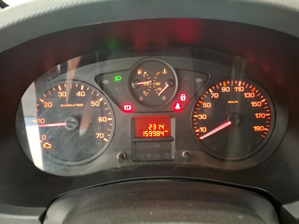 PEUGEOT PARTNER FGN FOURGON STANDARD 1.6 BLUEHDI 100 BVM5 PREMIUM PACK 2017