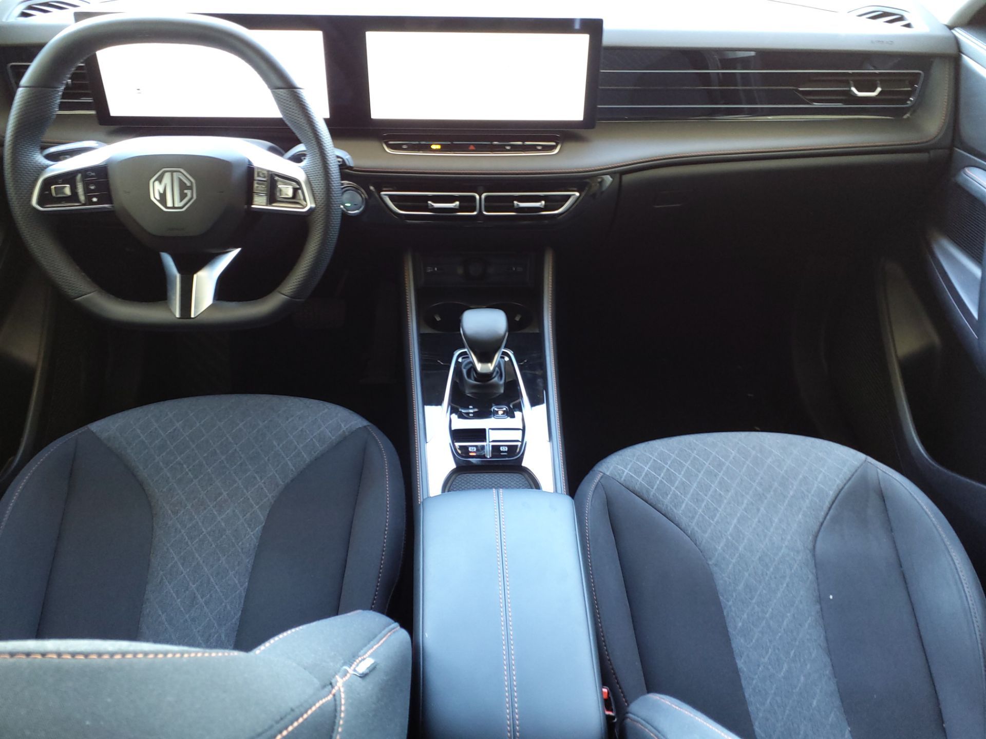 MG EHS 1,5 hyb+ 224cv Comfort 2025