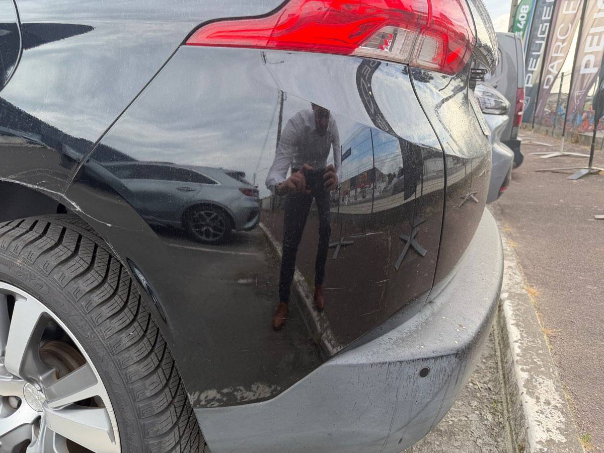 PEUGEOT 2008 1.6 e-HDi 115ch FAP BVM6 Féline Titane Féline Titane 2013