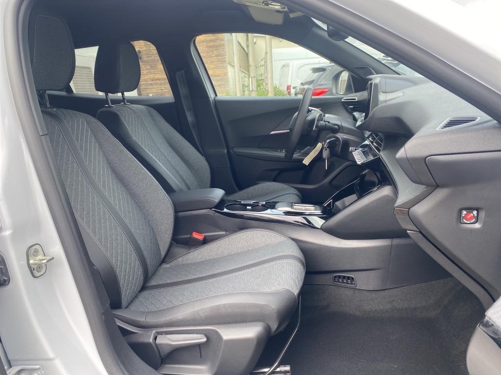 PEUGEOT 2008 Hybrid 145 ch e-DCS6 Allure 2025