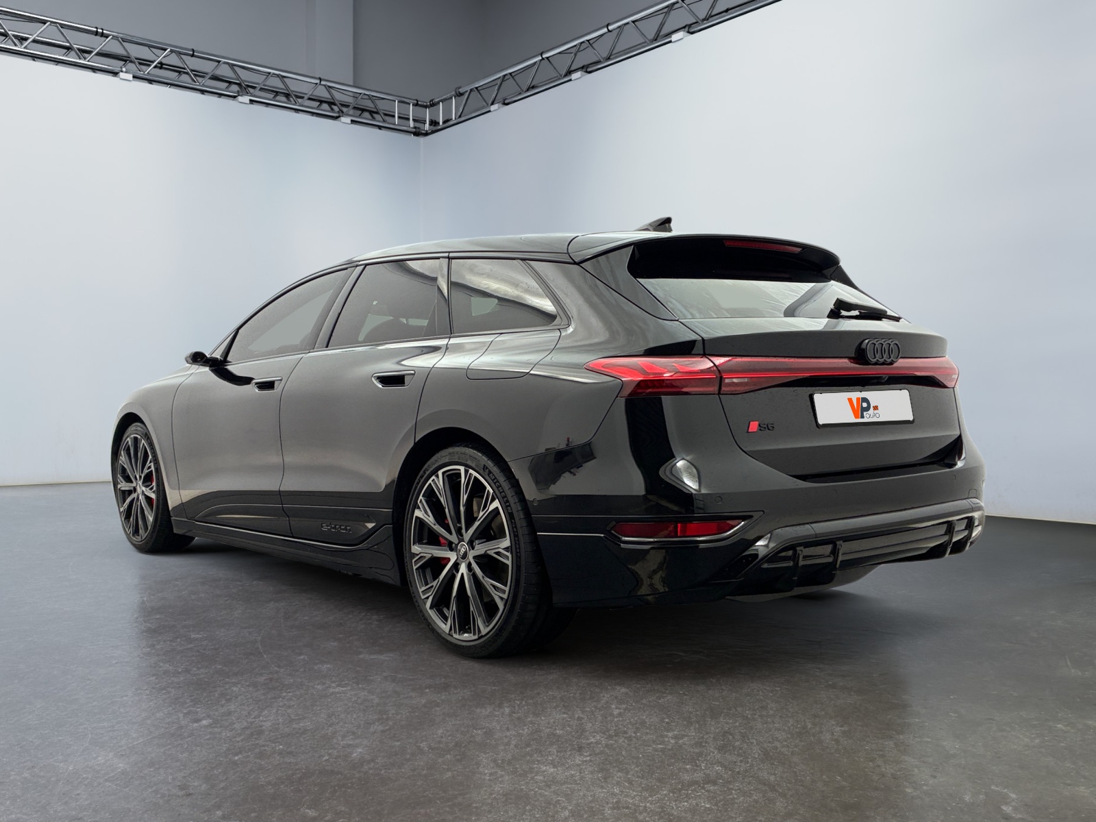 AUDI S6 AVANT E-TRON 2025