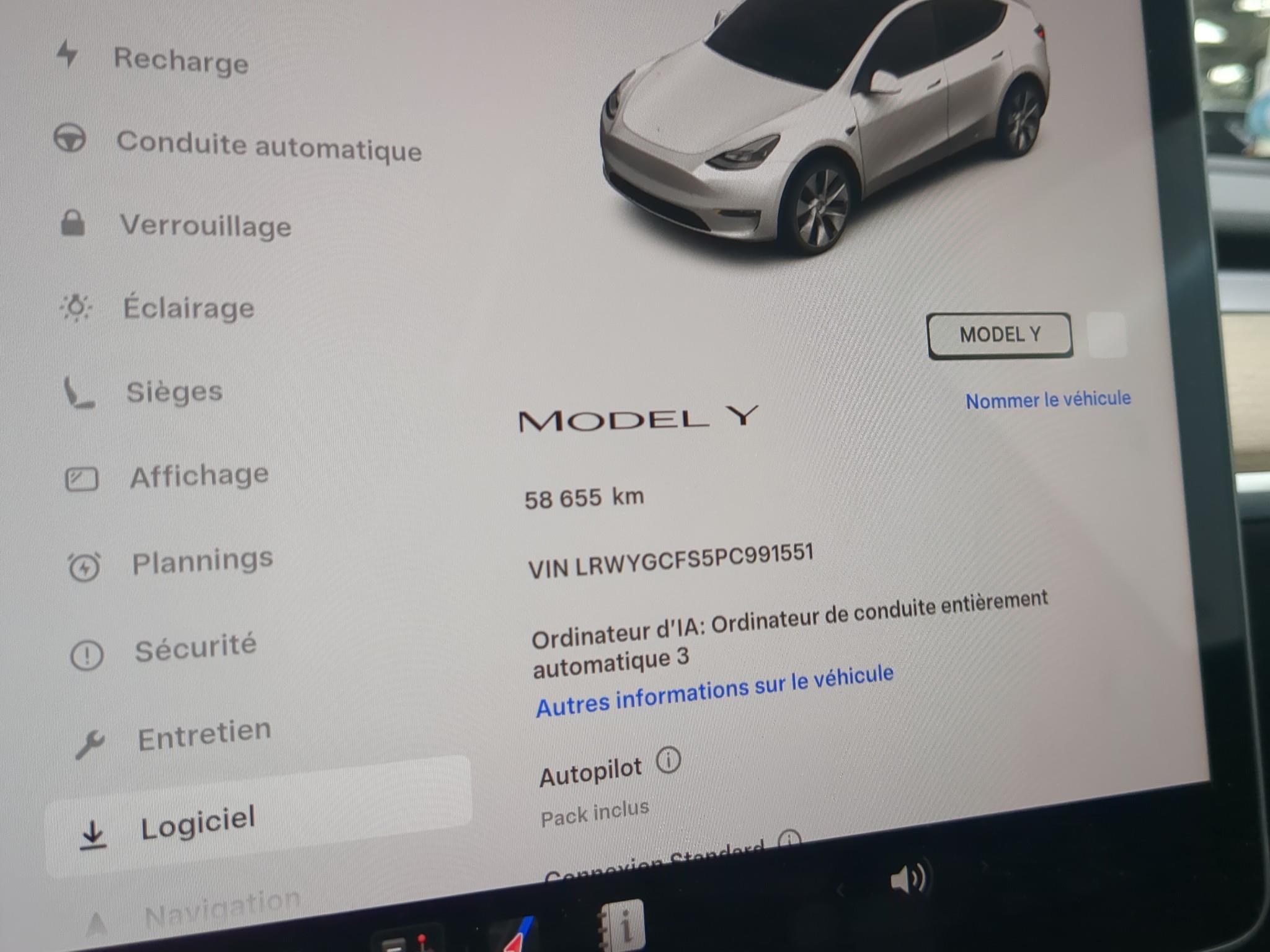 TESLA  2023