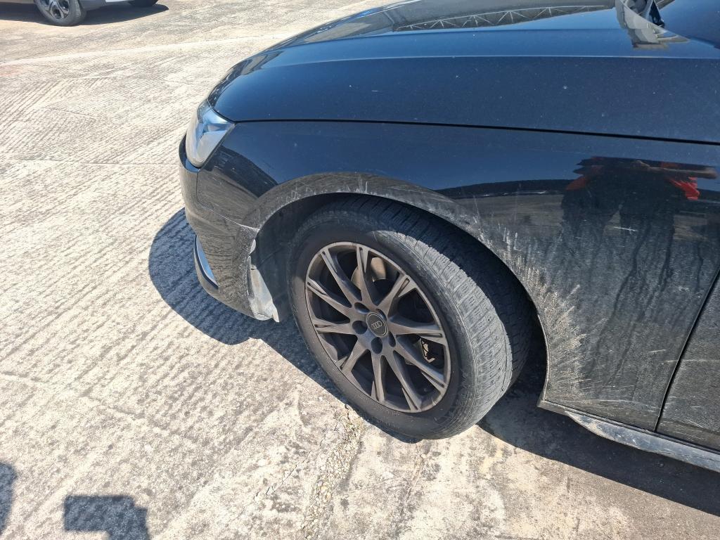 AUDI A4 AVANT 30 TDI 136 S tronic 7 Business Line 2023