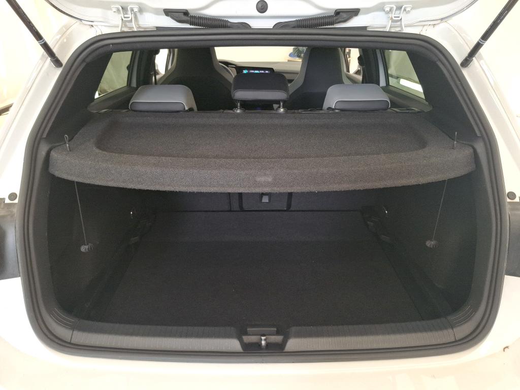 VOLKSWAGEN GOLF 1.5 eTSI OPF 150 DSG7 R-Line 2024