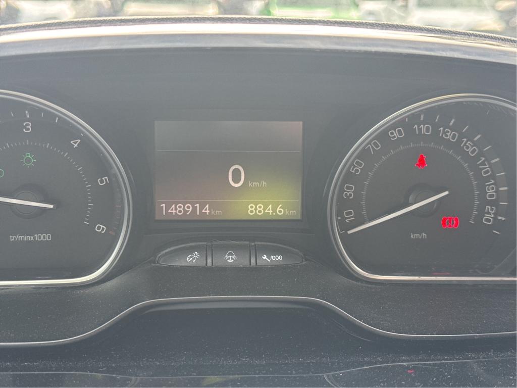 PEUGEOT 2008 1.6 BlueHDi 120ch S&S BVM6 Allure 2015