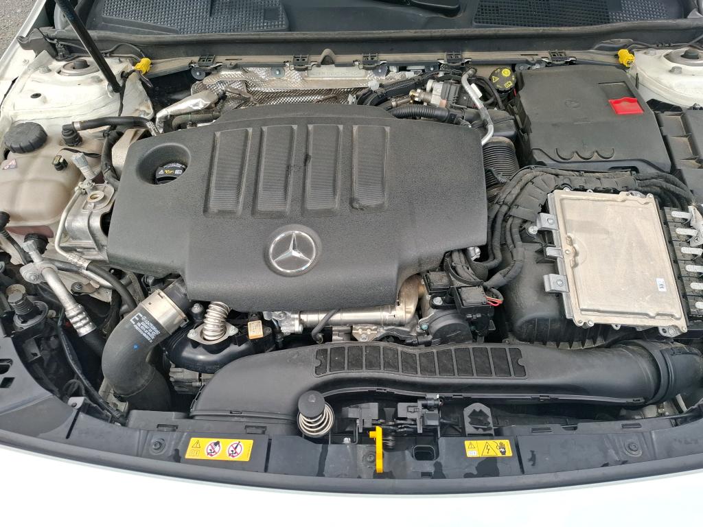 MERCEDES-BENZ CLASSE A 180 d Business Line 2024
