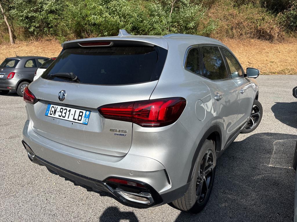 MG EHS 1.5T GDI PHEV Luxury 2024