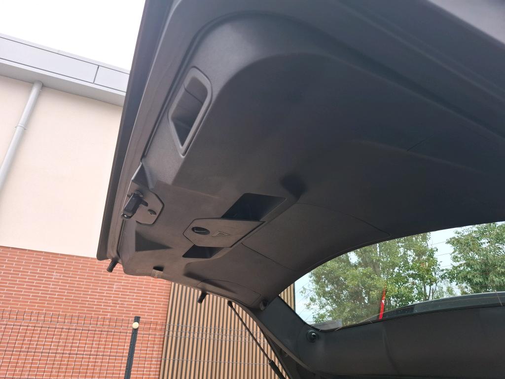 PEUGEOT 3008 Hybrid 225 e-EAT8 Active Pack 2023