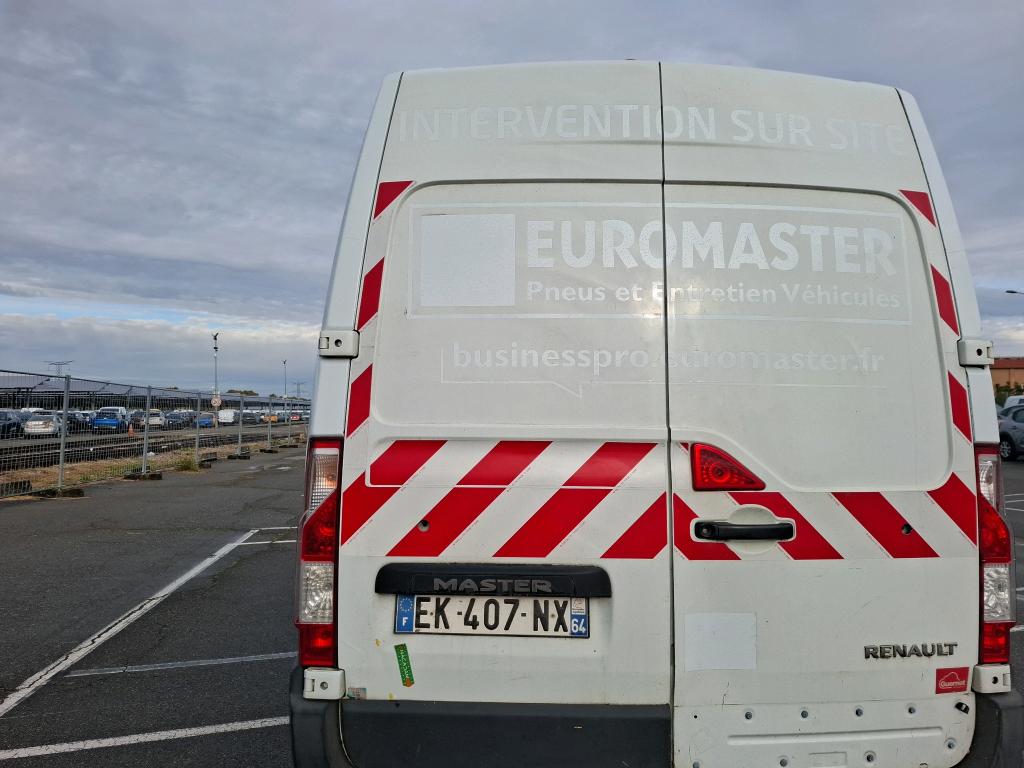 RENAULT MASTER FOURGON FGN L2H2 3.5t 2.3 dCi 130 E6 GRAND CONFORT 2017