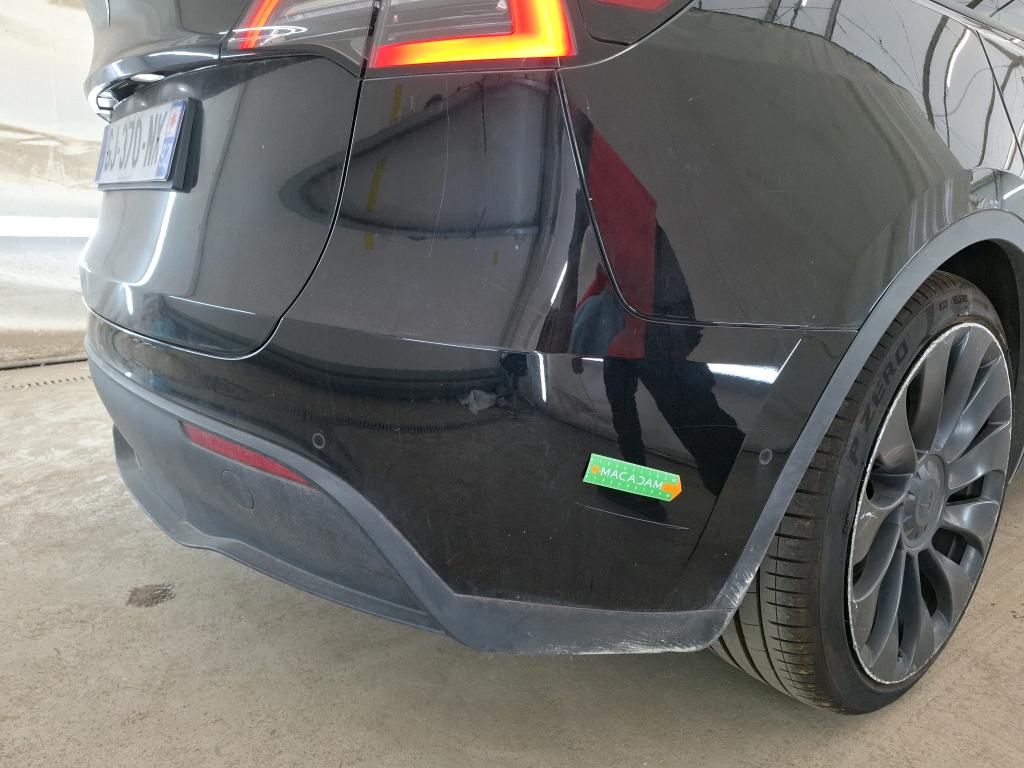 TESLA  2022