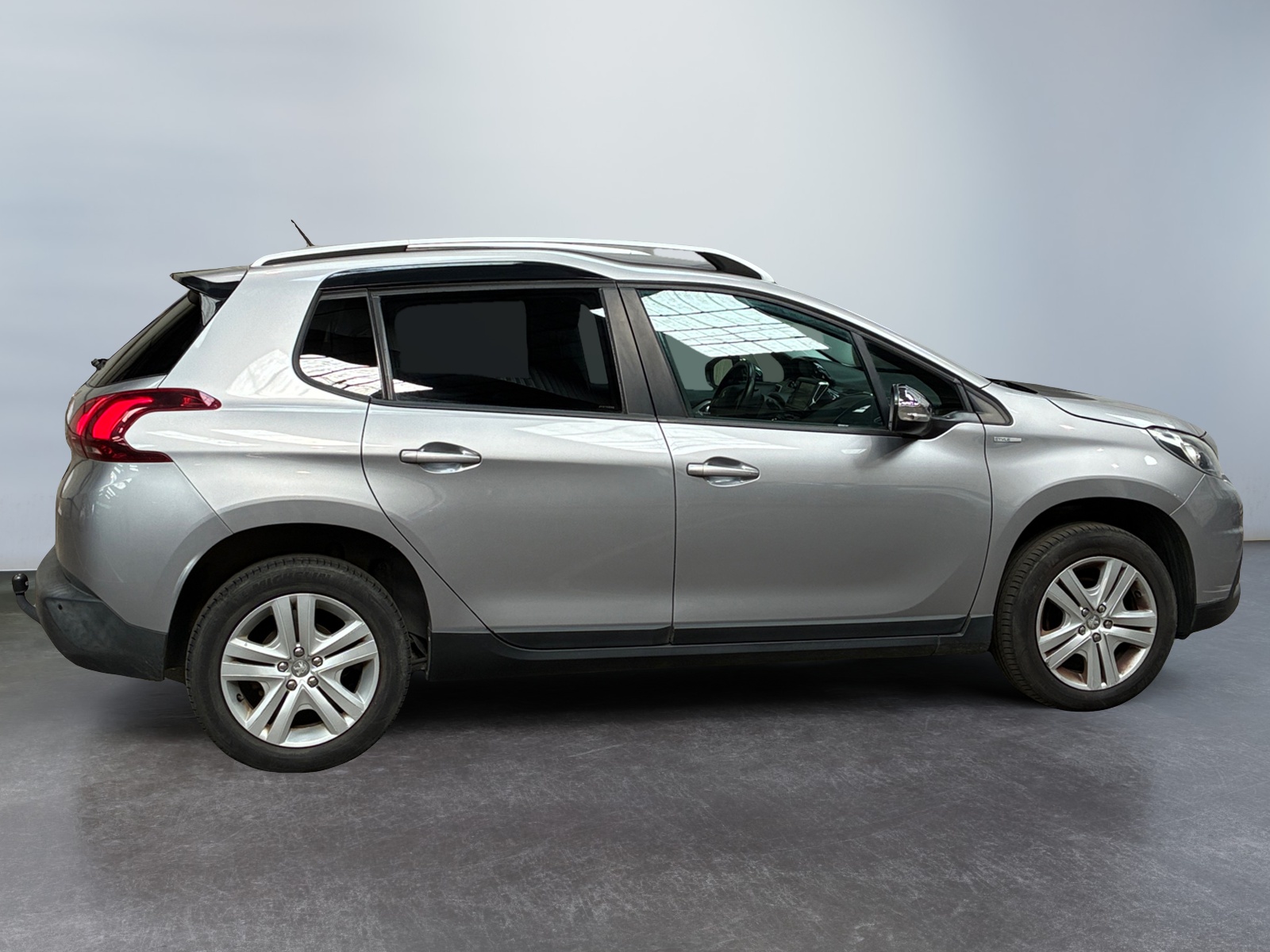 PEUGEOT 2008 1.6 BlueHDi 100ch BVM5 2018