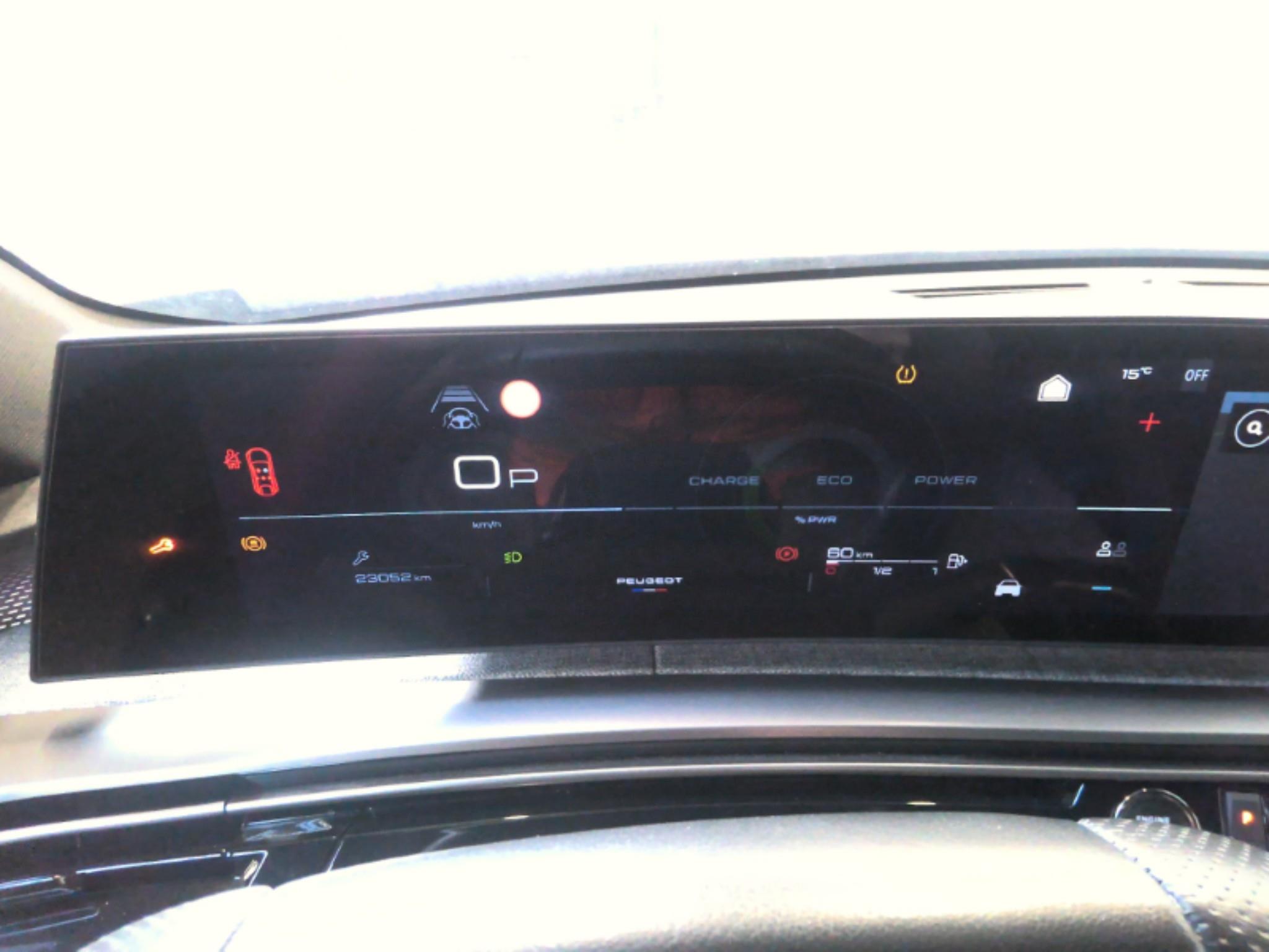 PEUGEOT 3008 Hybrid 136 e-DCS6 GT 2025