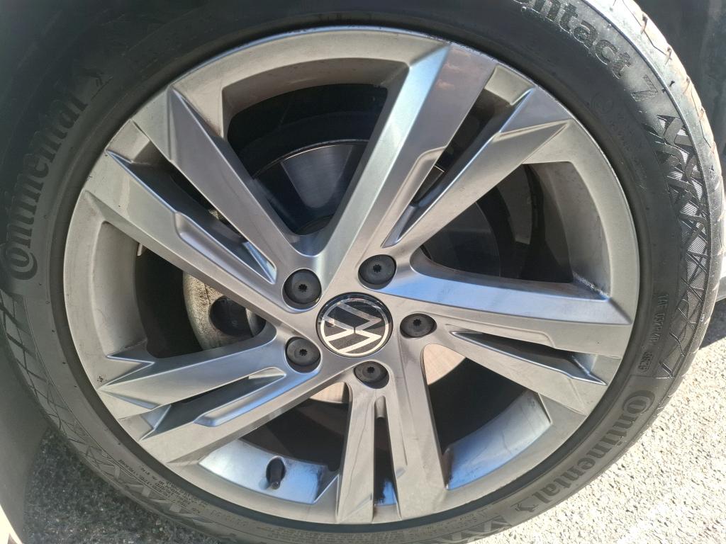 VOLKSWAGEN GOLF 1.5 eTSI OPF 130 DSG7 R-Line 2022