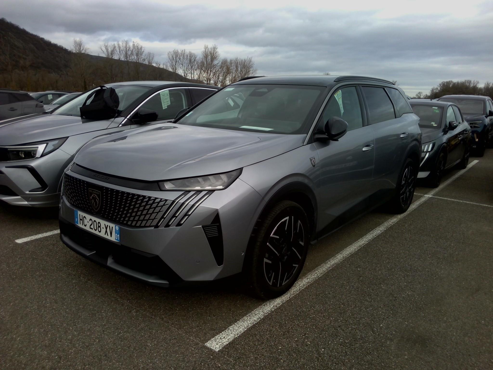 5008 HYBRID
