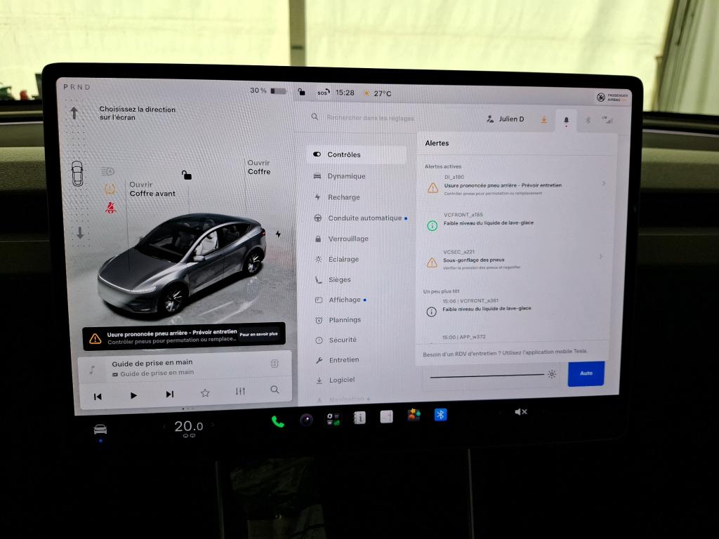 TESLA  2025