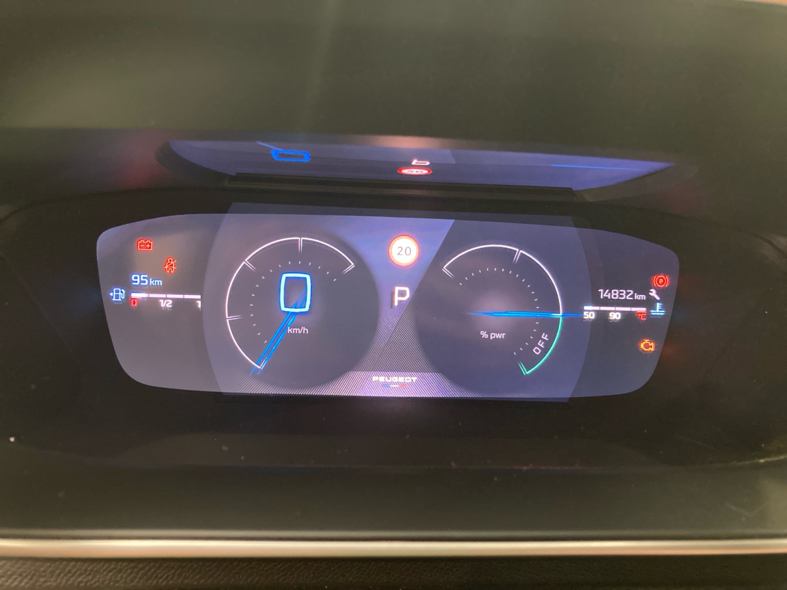 PEUGEOT 2008 Hybrid 145 e-DCS6 GT 2025