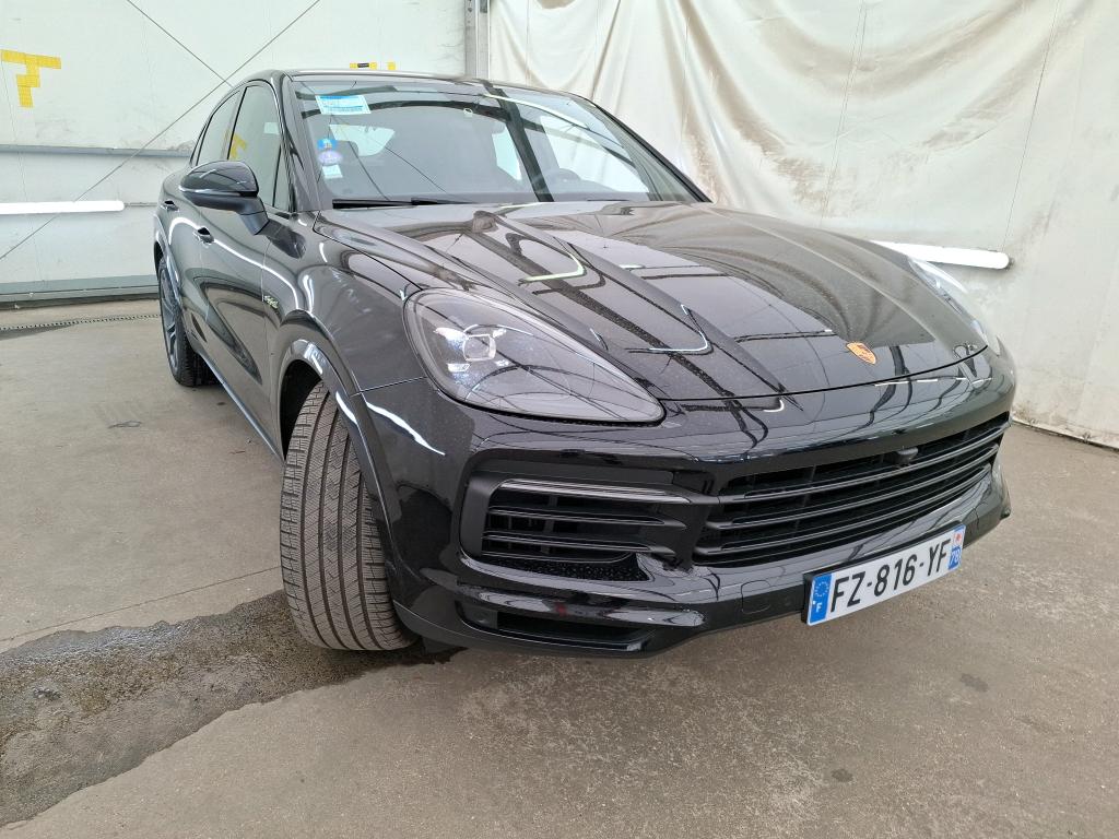 PORSCHE  2021