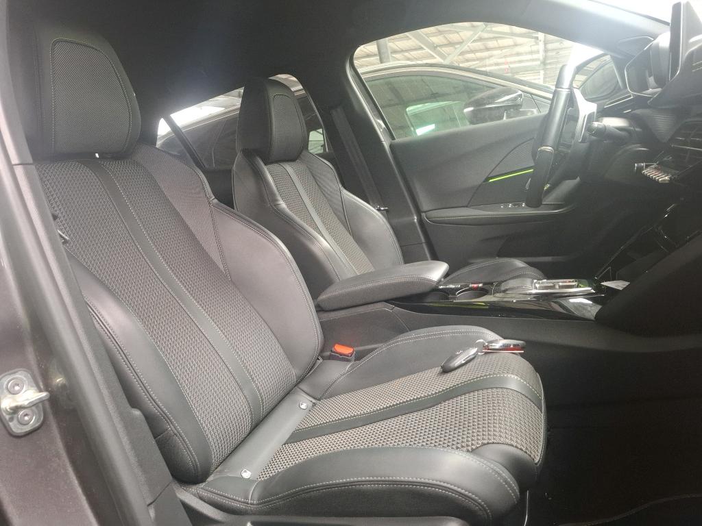 PEUGEOT 2008 PureTech 130 S&S EAT8 GT 2023