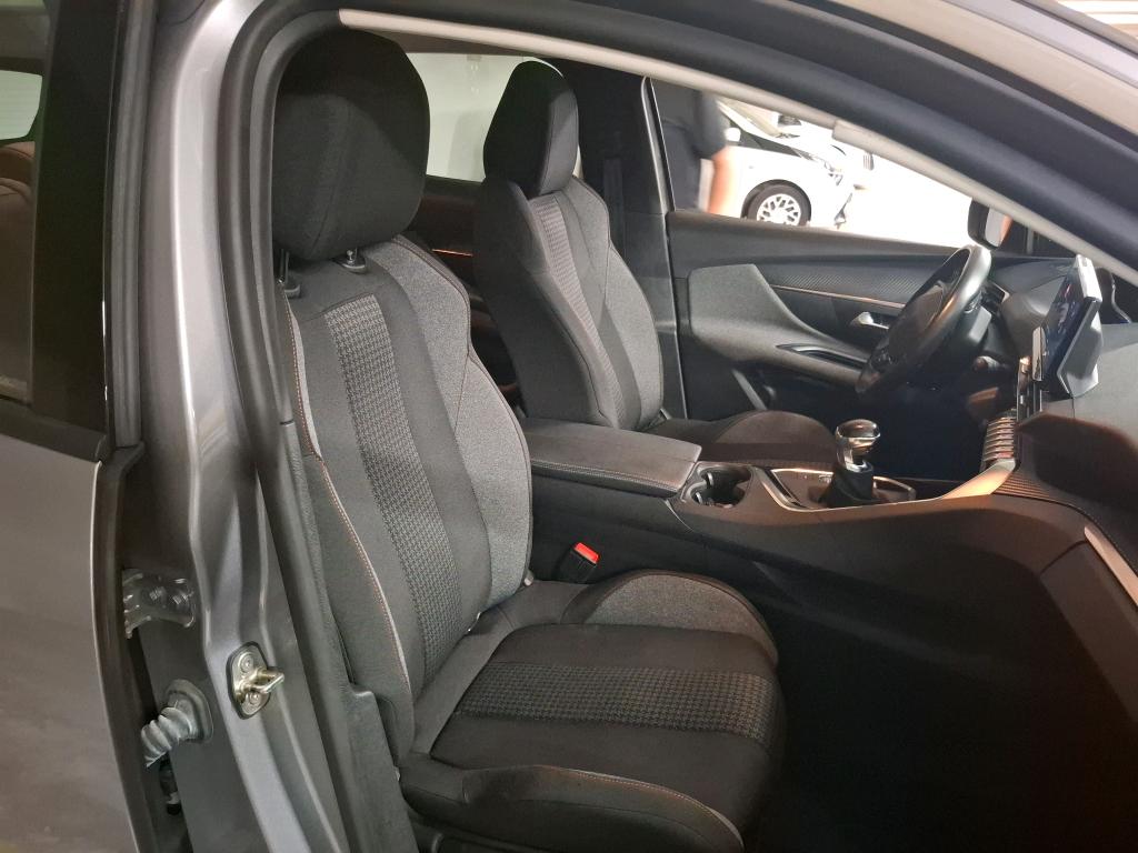 PEUGEOT 3008 BUSINESS Puretech 130ch S&S BVM6 Active 2021