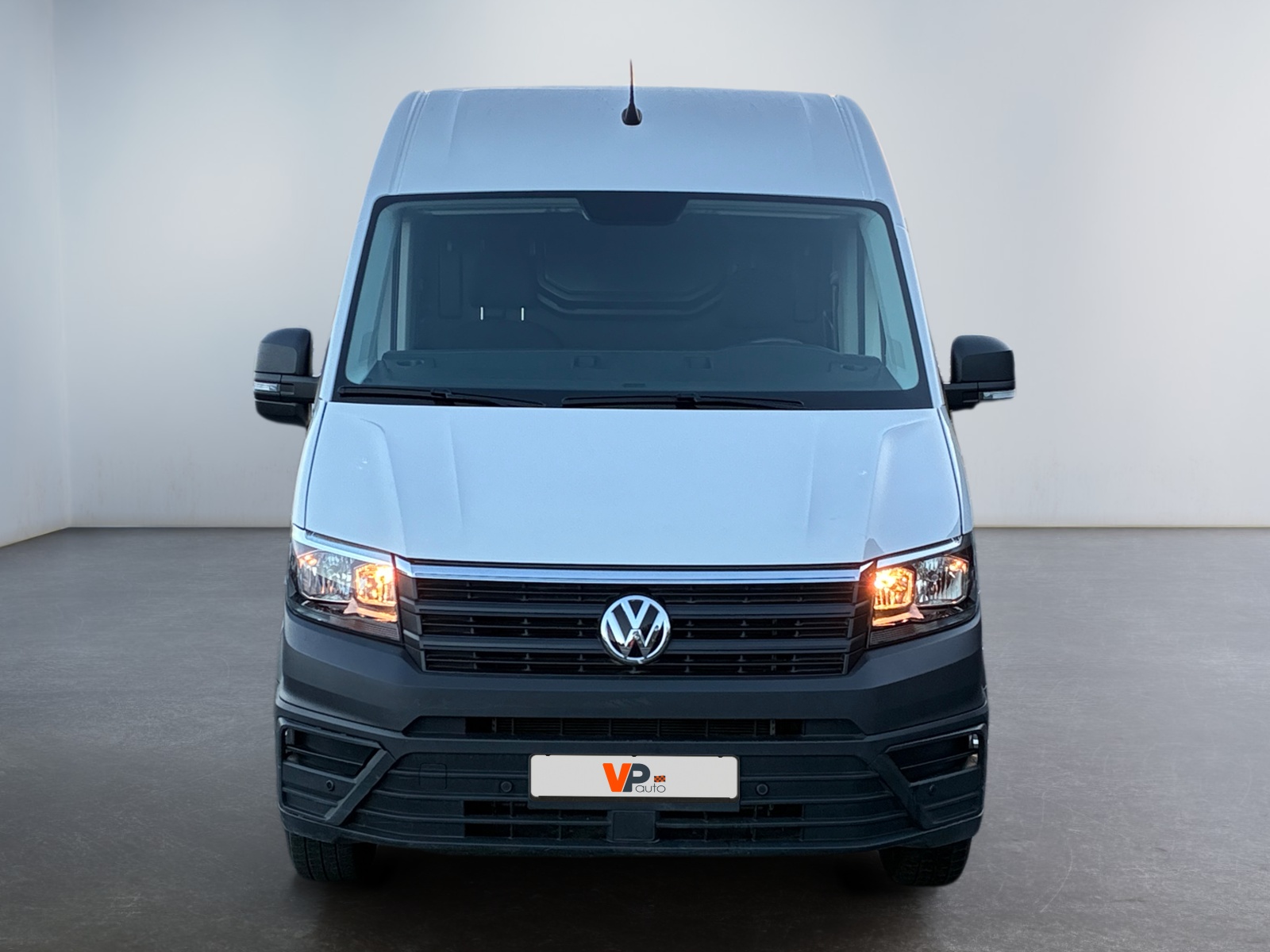 VOLKSWAGEN CRAFTER VAN 30 L3H3 11 M3 TRAC 2023