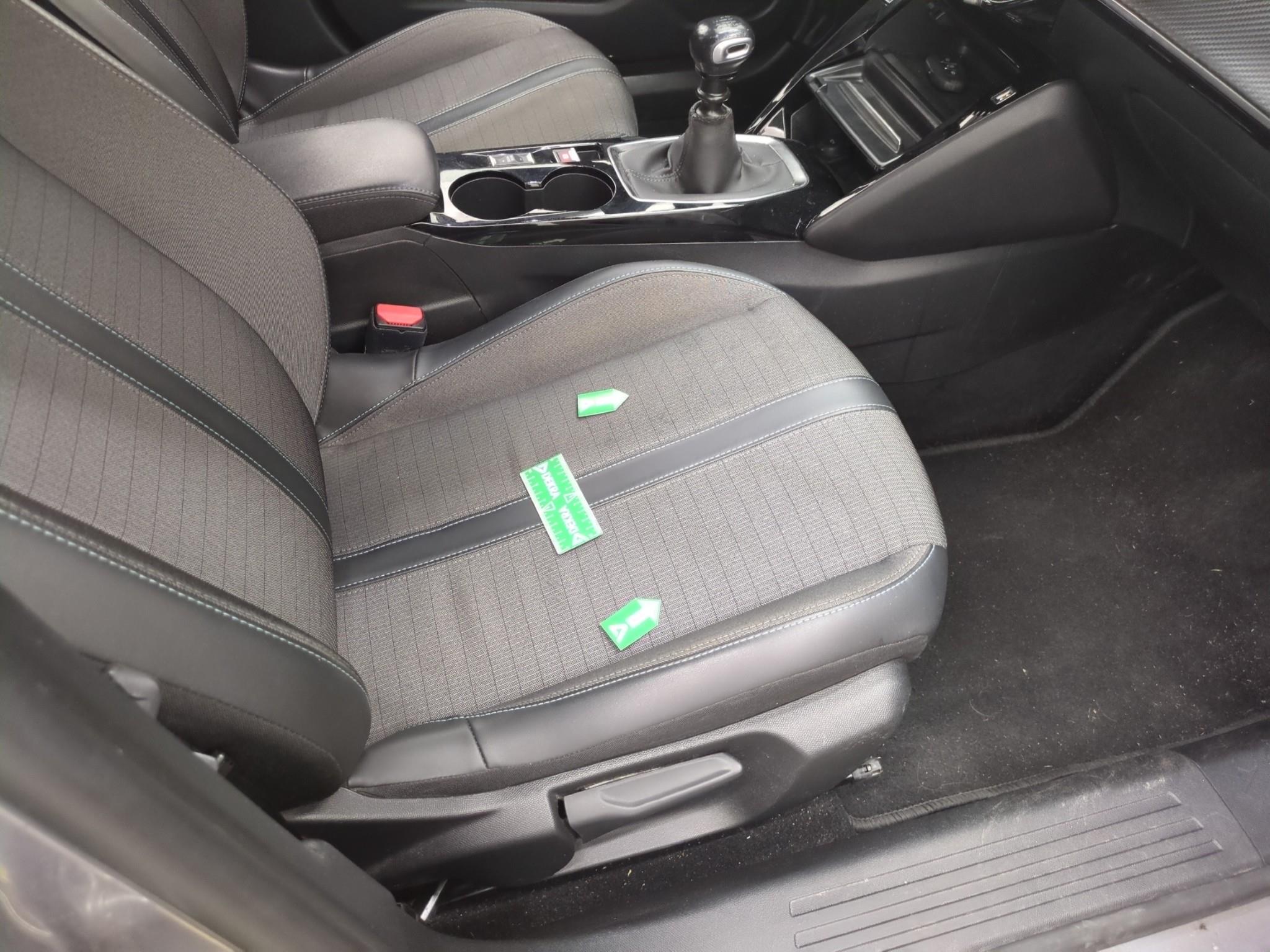 PEUGEOT 2008 BlueHDi 110 S&S BVM6 Allure Pack 2022