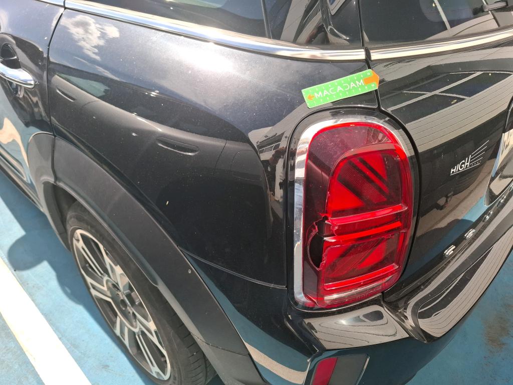 MINI COUNTRYMAN F60 LCI 136 ch BVA7 Cooper Essential 2023