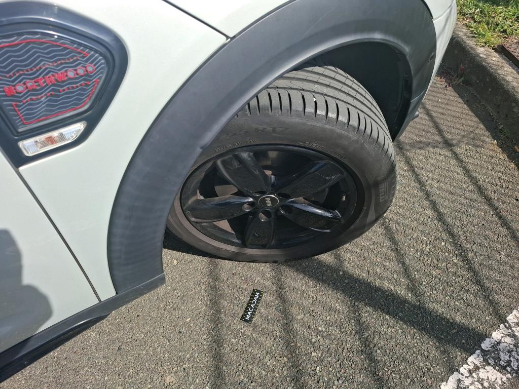 MINI COUNTRYMAN F60 LCI 136 ch BVA7 Cooper Essential 2021