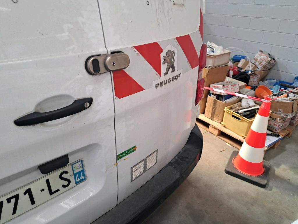 PEUGEOT EXPERT FOURGON FGN TOLE LONG 2.0 BLUEHDI 120 S&S BVM6 PREMIUM 2021