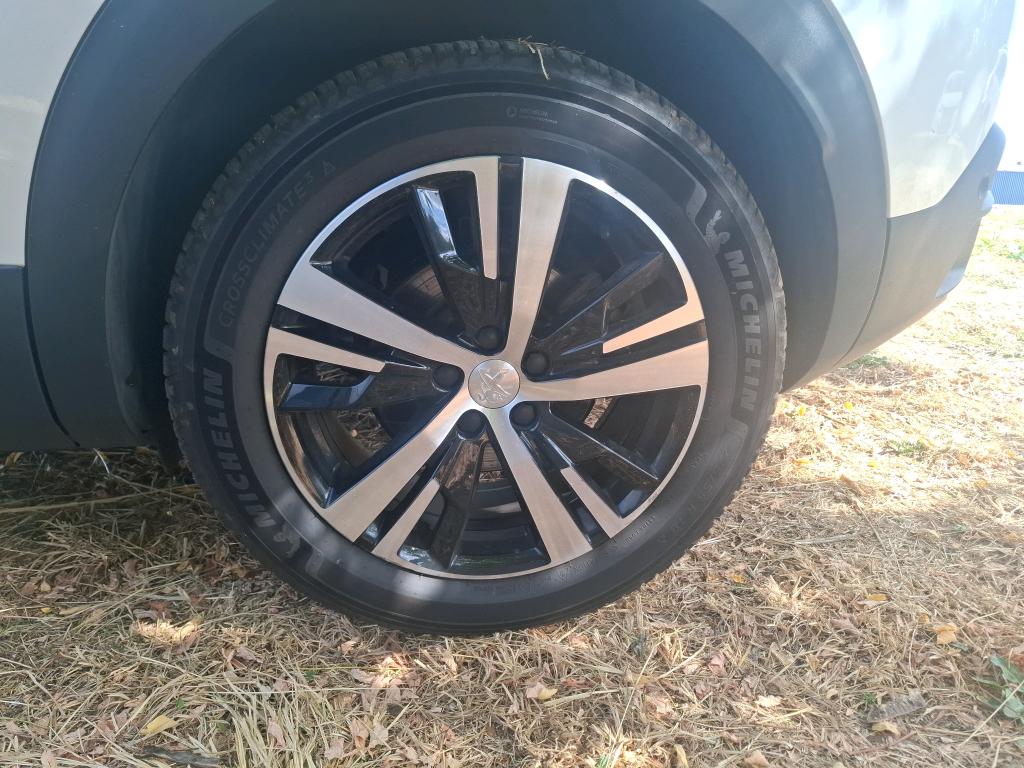 PEUGEOT 3008 Hybrid 225 e-EAT8 GT 2023