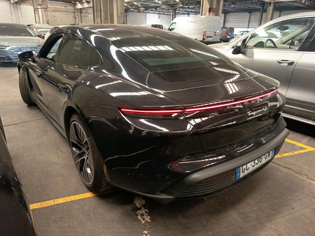 PORSCHE  2021