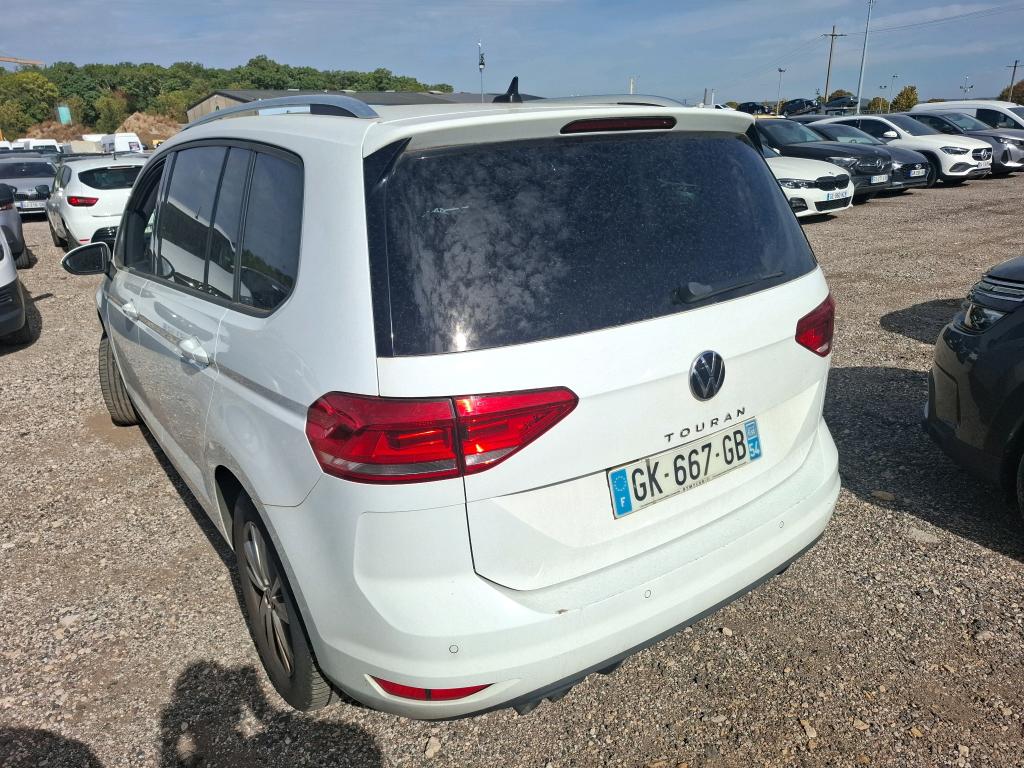 VOLKSWAGEN TOURAN BUSINESS 2.0 TDI 150 DSG7 5pl Life 2022