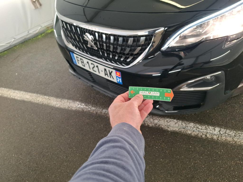 PEUGEOT 3008 BUSINESS Puretech 130ch S&S EAT8 Active 2018