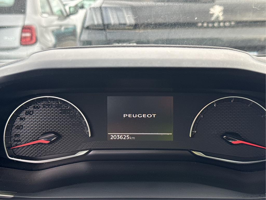 PEUGEOT 2008 BlueHDi 110 S&S BVM6 Active Pack 2022