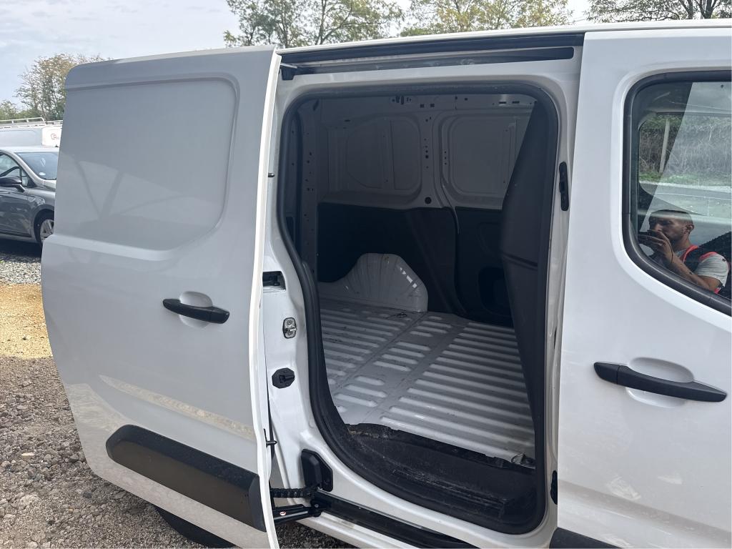 OPEL COMBO CARGO 1.5 100 CH S/S L1H1 BVM6 STANDARD PACK CLIM 2022