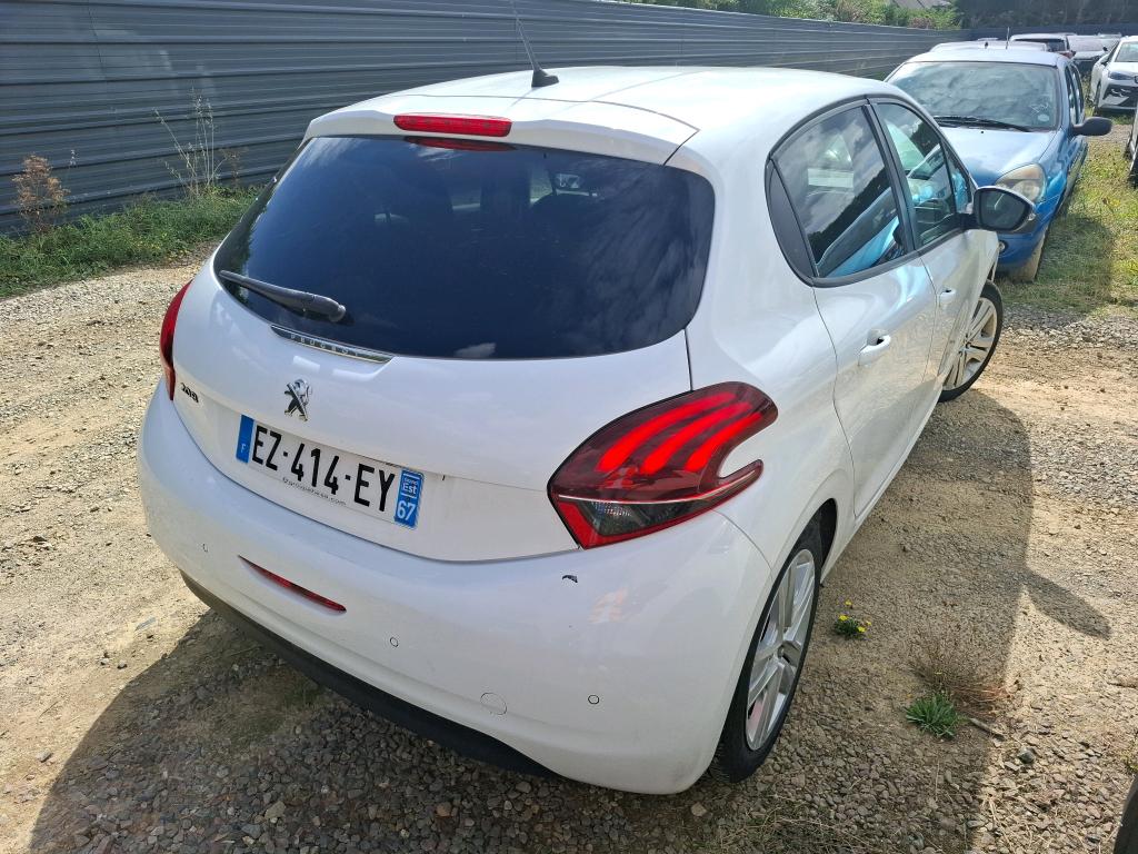PEUGEOT 208 1.2 PureTech 82ch BVM5 Style 2018