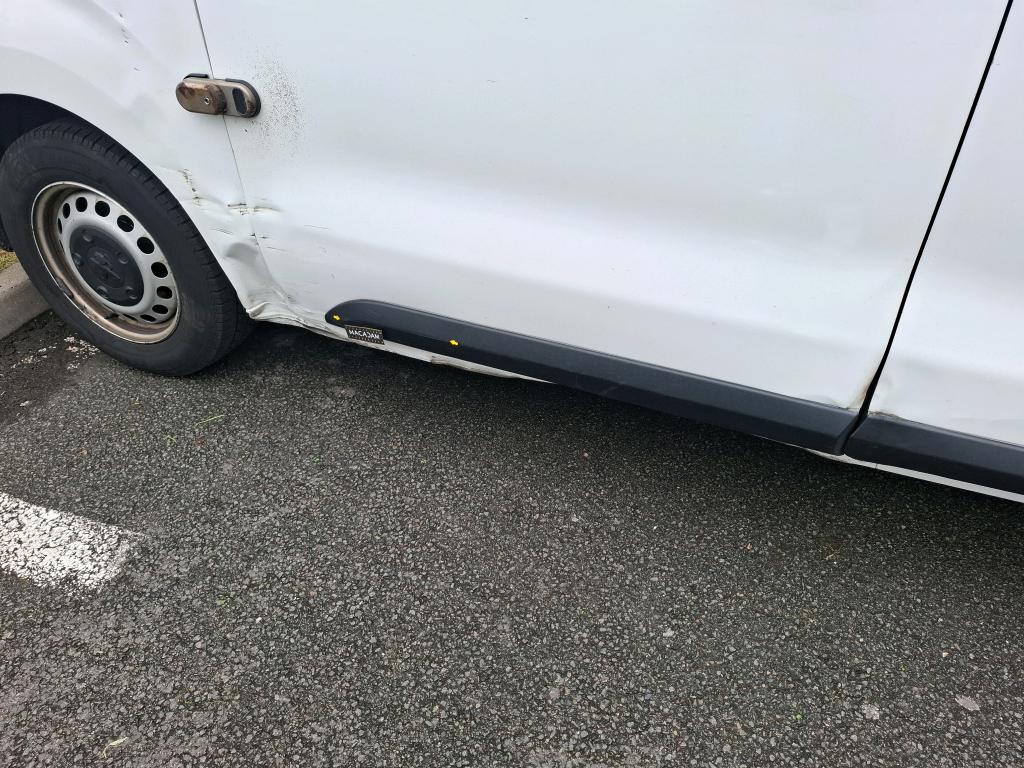 PEUGEOT EXPERT FOURGON TOLE STANDARD 1.5 BLUEHDI 120 S&S BVM6 PREMIUM 2022