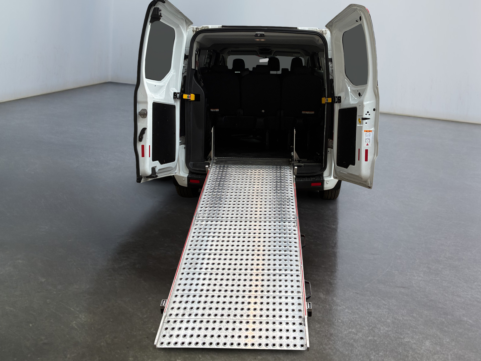 FORD TRANSIT CUSTOM KOMBI TPMR 320 L2H1 2.0 EcoBlue 130 Trend Business 2020