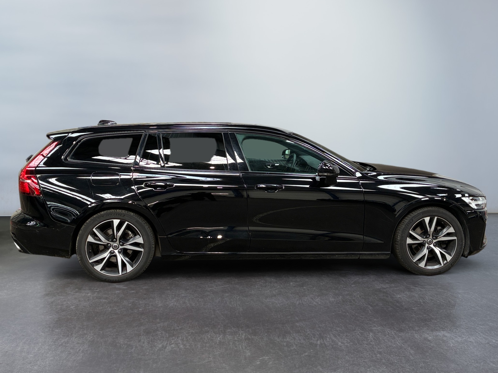VOLVO V60 B3 163 ch Geartronic 8 R-Design 2021