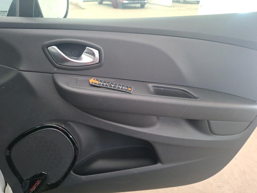 RENAULT CLIO SOCIETE DCI 75 ENERGY E6C AIR MEDIANAV 2019