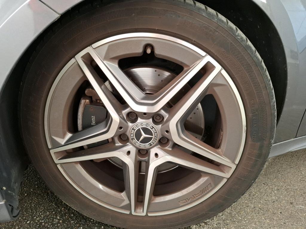 MERCEDES CLASSE A 220 d 8G-DCT AMG Line 2020
