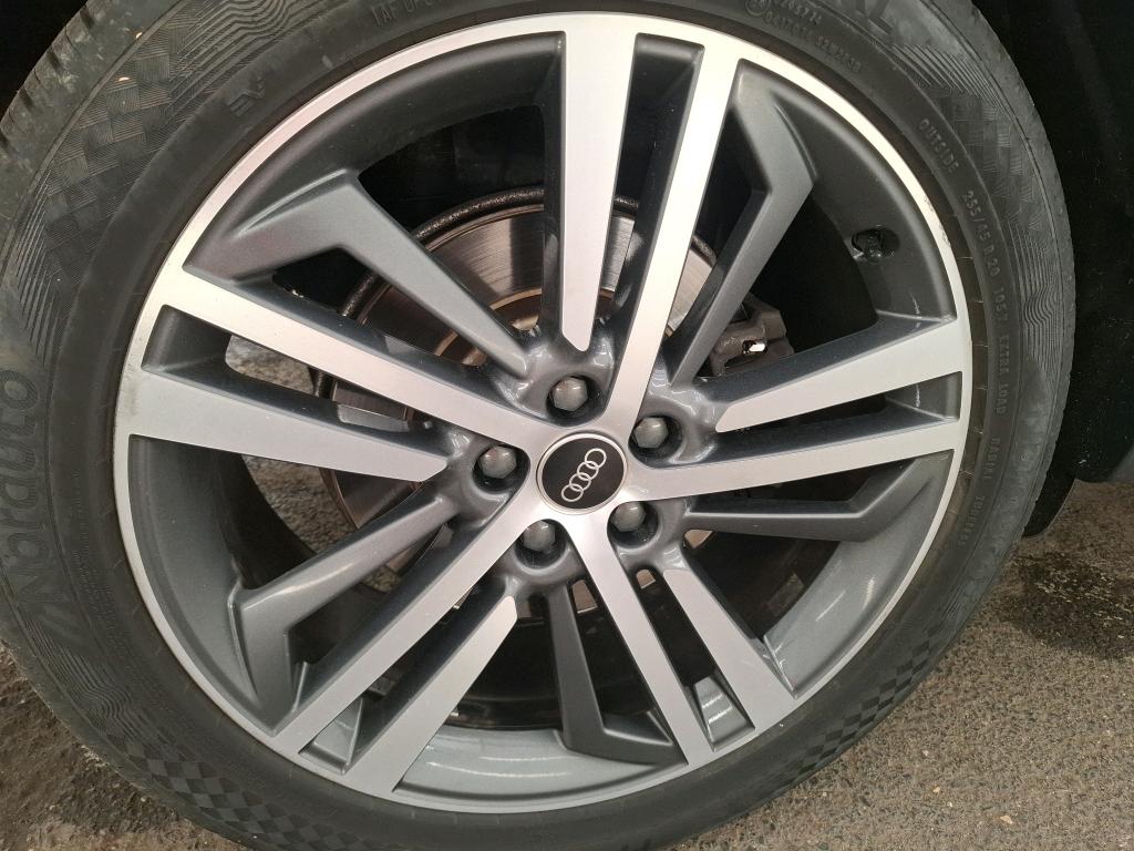 AUDI Q5 40 TDI 204 S tronic 7 Quattro line 2021